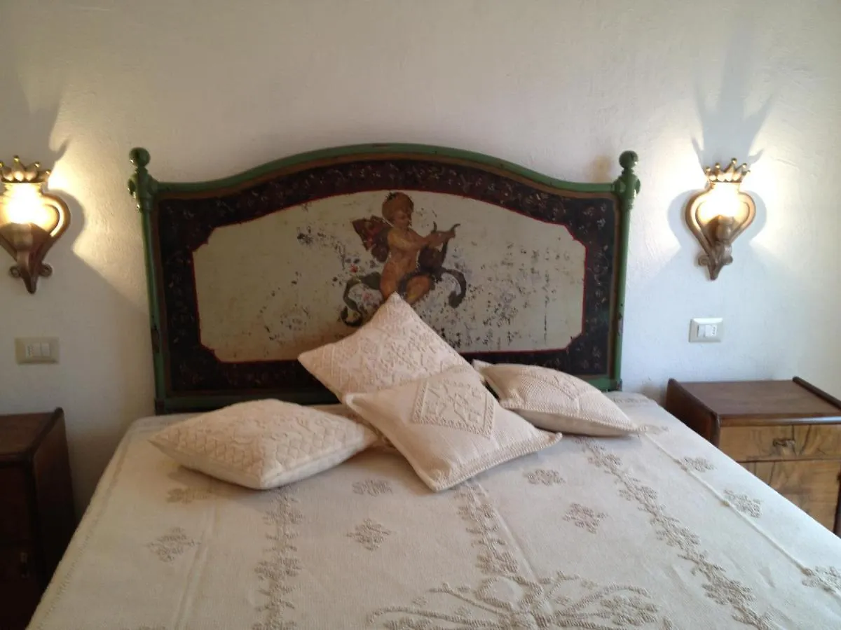 Antica Dimora La Corona San Pantaleo Hotel