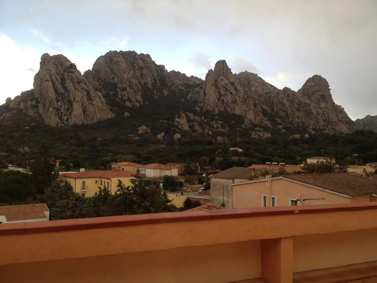 Antica Dimora La Corona San Pantaleo 3*,  Italie