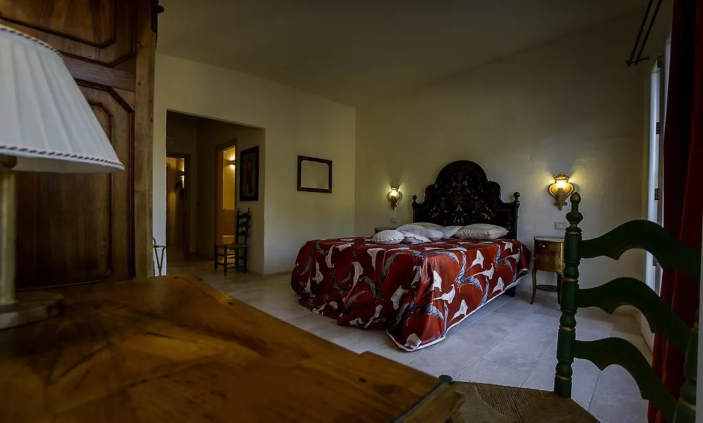 Antica Dimora La Corona San Pantaleo Hotel