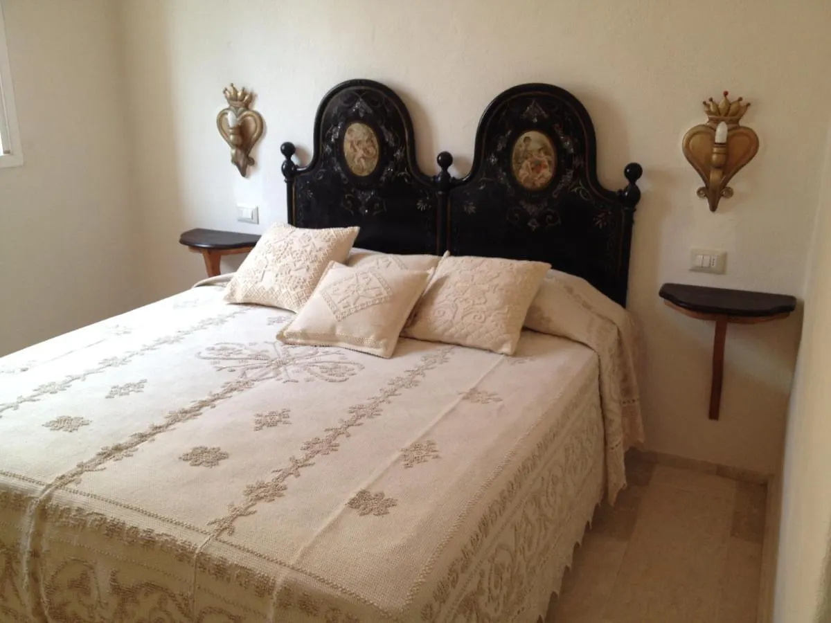 *** Hotell Antica Dimora La Corona San Pantaleo Italien