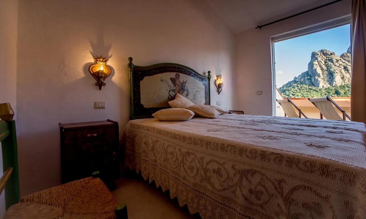 Antica Dimora La Corona San Pantaleo Hotell