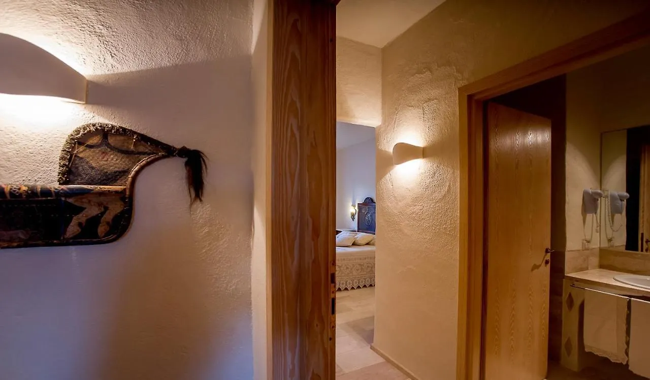 Antica Dimora La Corona San Pantaleo Hotell