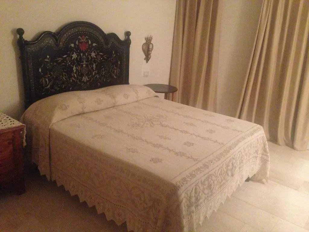 *** Hotell Antica Dimora La Corona San Pantaleo Italien